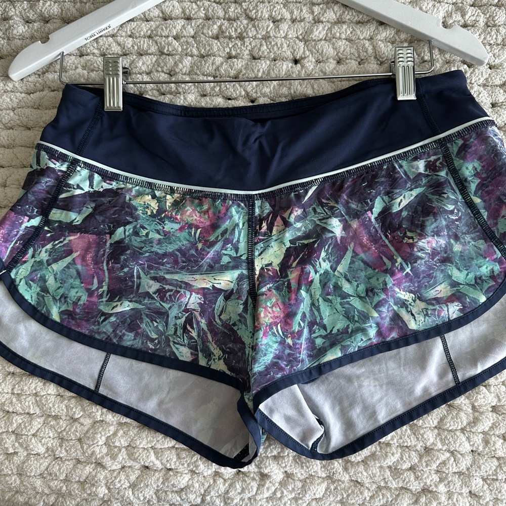 Lululemon, Speed shorts, size 6, good condition